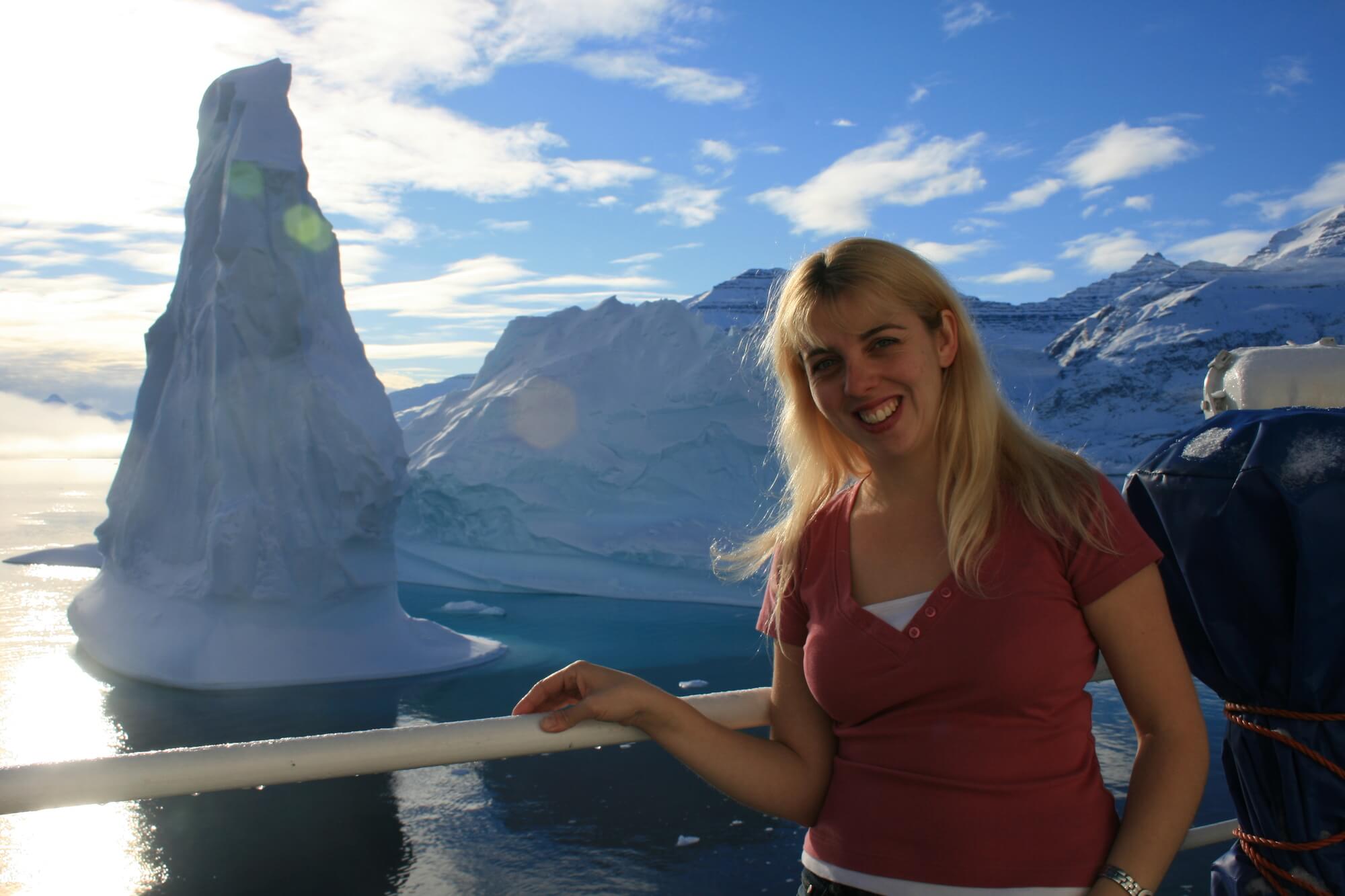 team-in-location-jo-arctic