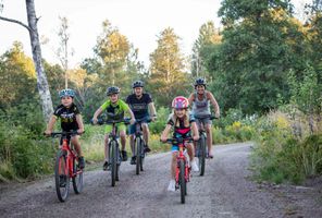 Varmland GoingNorth Mountainbiking family 1024x683 1