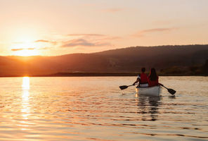 canada alberta canoeing cypress lake in cypress hills ta