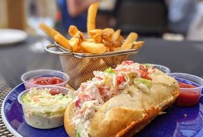 canada lobster roll dining new brunswick tb