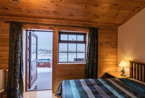 hotel ranga bedroom with hot tub access rth