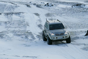 iceland highlands superjeep on glacier rth