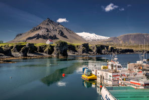 iceland snaefellsnes arnarstapi harbour view rth