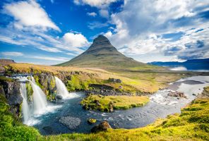 iceland snaefellsnes kirkjufell and kirkjufellsfoss istk