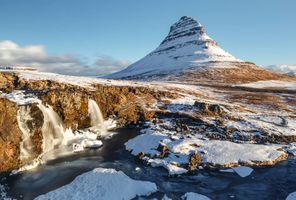 iceland snaefellsnes kirkjufell winter istk