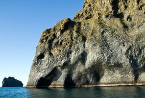 iceland westman islands elephant rock istk