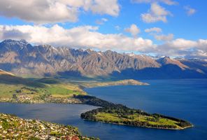 new zealand queenstown view over lake wakatipu astk