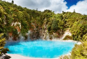 new zealand rotorua inferno crater waimangu isstk