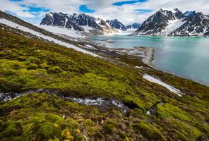 svalbard waggonwaybreen glacier istk