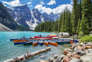 moraine-lake-lodge-canoe-dock