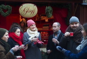 sweden-stockholm-winter-drinking-glogg-vs