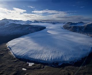 Dry Valleys Ross Sea 1600x1066 Compressed