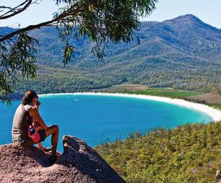 australia tasmania wineglass bay viewpoint ttas