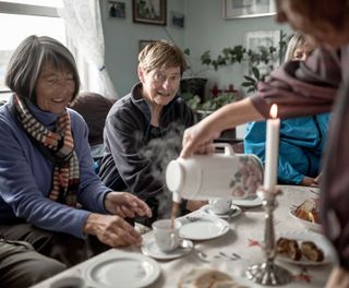 greenland meeting locals for kaffemik vg