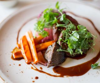 hotel ranga dinner plate