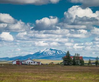 iceland hekla volcano behind farm rth