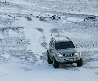 iceland highlands superjeep on glacier rth