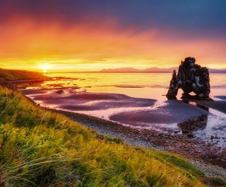 iceland north vatnsnes hvitserkur sunset beach istk