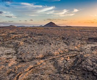 iceland reykjanes peninsula volcanic landscape rth