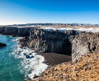 iceland snaefellsnes arnarstapi cliffs winter istk