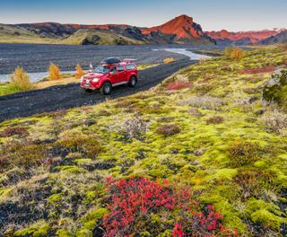 iceland south west jeep in thorsmork valley rth