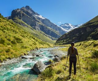 new zealand hiking in mt aspiring national park astk