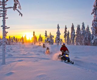 swedish lapland snowmobiling gar
