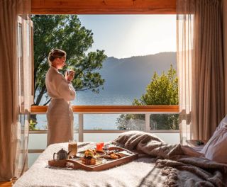 bay-of-many-coves-bedroom-view