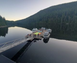 spirit-bear-lodge-dock