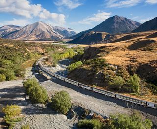 new-zealand-tranzalpine-heading-to-cass-kiwirail