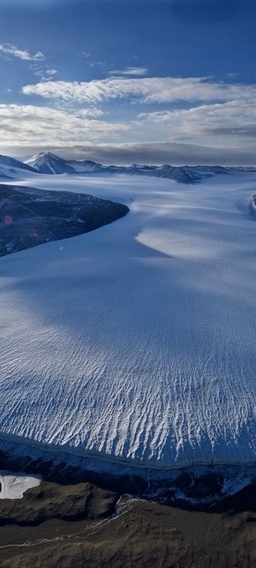 Dry Valleys Ross Sea 1600x1066 Compressed