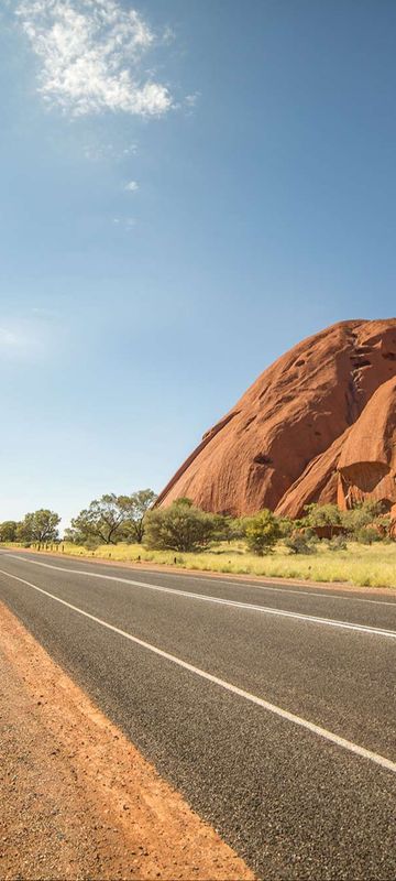 australia open road through red centre northern territory istk