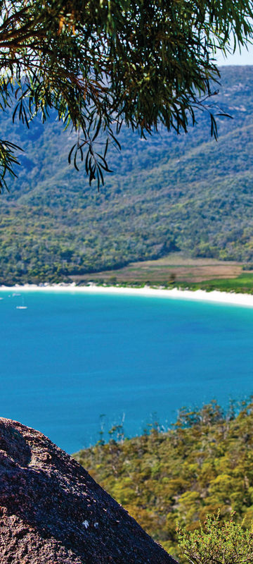 australia tasmania wineglass bay viewpoint ttas