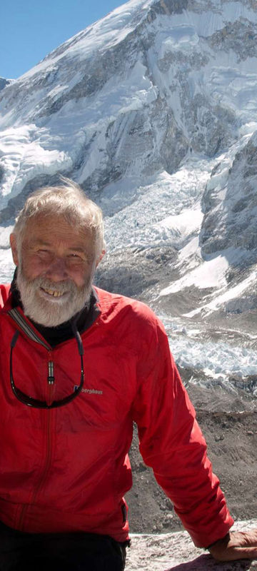 chris bonington at everest press shot