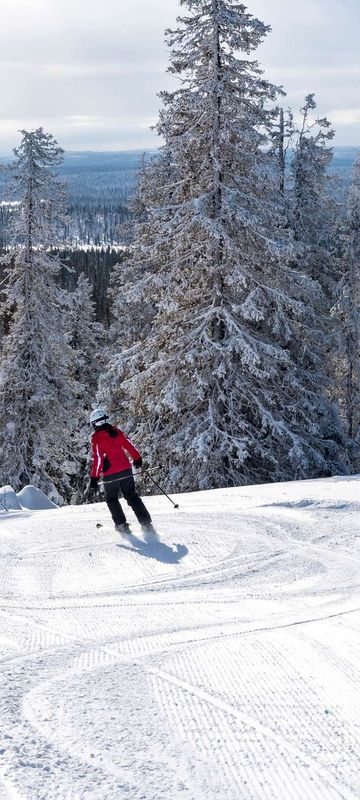 finnish lapland downhill skiing istk