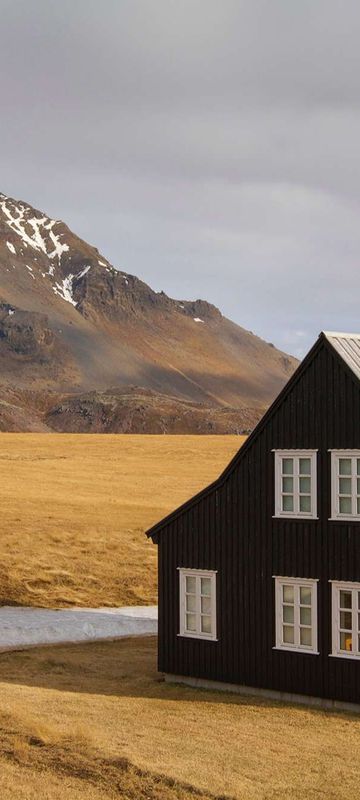 glacier lodge iceland view to snaefellsjokull wg