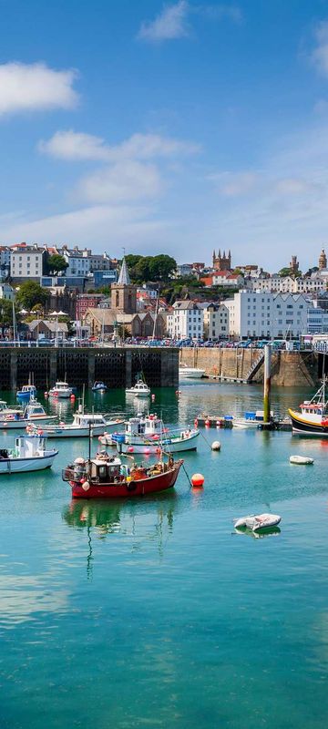 guernsey st peter port harbour istk