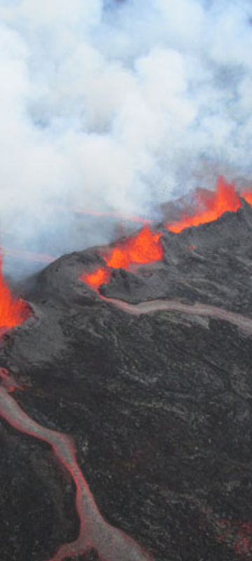 iceland bardarbunga volcano tourist eruption atg