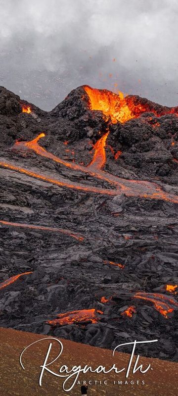 iceland eruption and lava meradalir 3aug22 rth sigurdsson