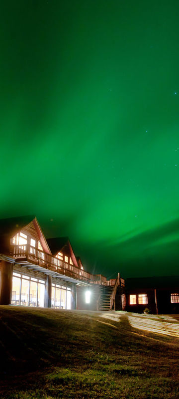 iceland northern lights over hotel ranga