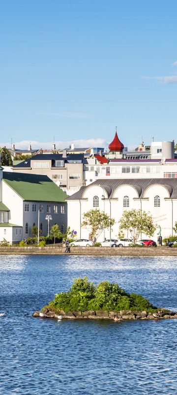 iceland reykjavik lake tjornin summer istk