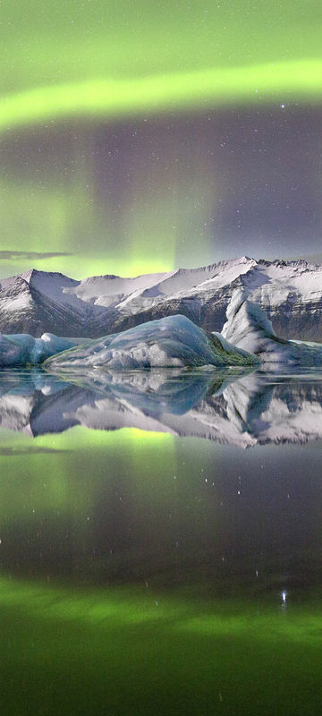 iceland south east aurora over jokulsarlon jw