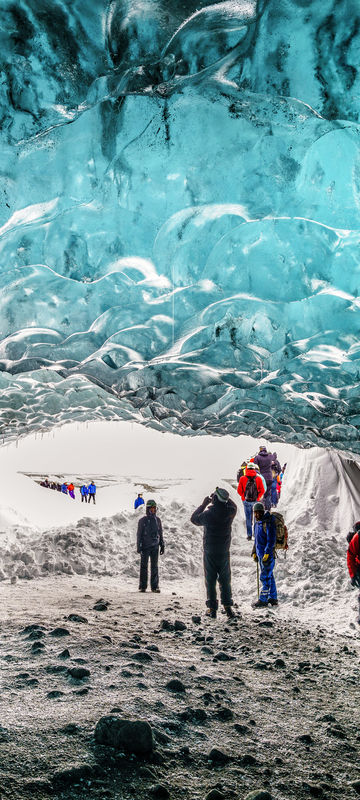 iceland south east vatnajokull hikers ice cave breidamerkurjokull