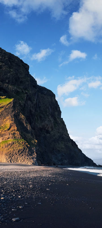 iceland south west reynisfjara beach lone figure istk