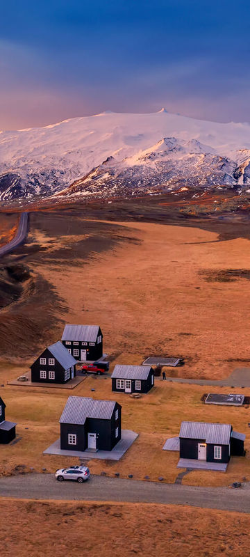 iceland view over glacier lodge to snaefellsjokull rth