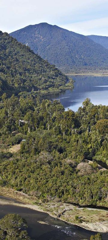 lake moeraki wilderness lodge location