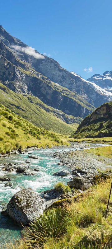 new zealand hiking in mt aspiring national park astk