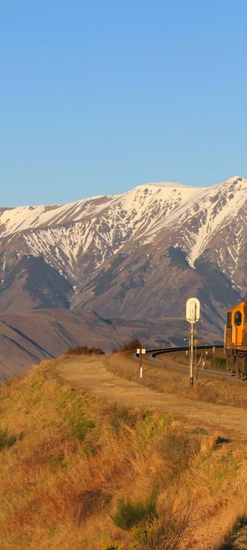 new zealnd tranzalpine train southern alps gjnz