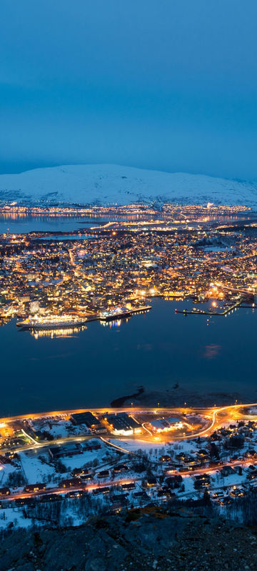 northern norway tromso evening lights adstk