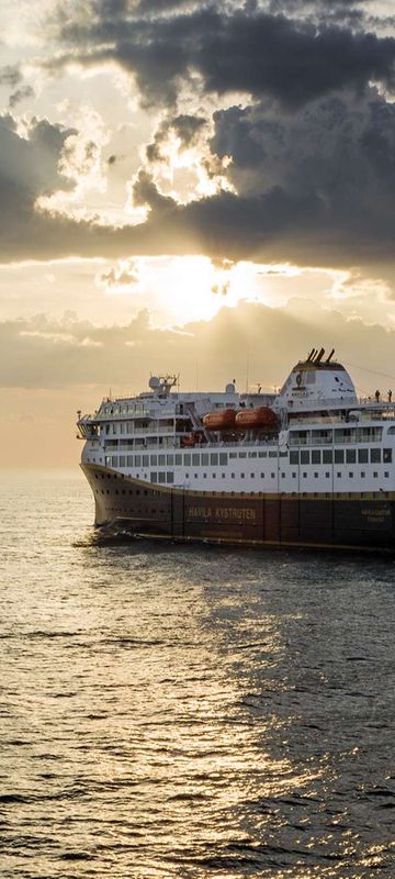 norway havila castor sailing at sunset